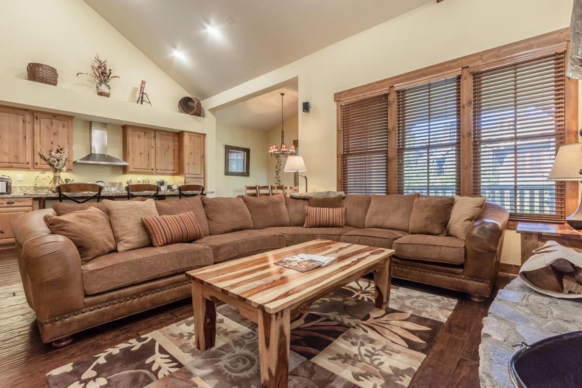 1132 Mammoth Lakes